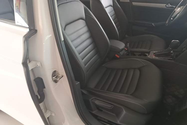 Used Volkswagen Lamando 2019 280TSI DSG Comfort Edition China VI standard Right Front Seat