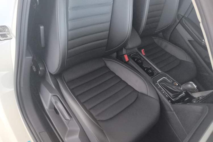 Used Volkswagen Lamando 2019 280TSI DSG Comfort Edition China VI standard Right Front Seat