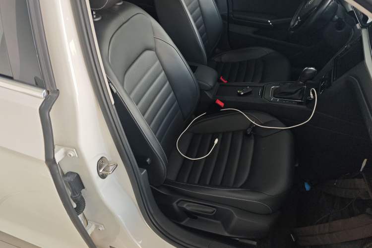 Used Volkswagen Lamando 2019 280TSI DSG Comfort Edition China VI standard Right Front Seat