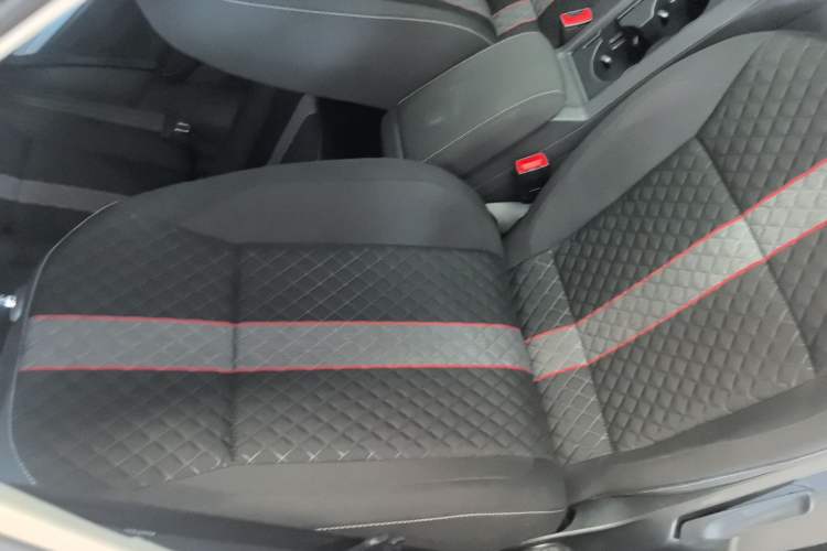 Used Volkswagen Lamando 2019 230TSI DSG Fashion Edition China VI Right Front Seat
