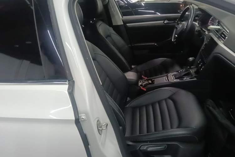 Used Volkswagen Lamando 2019 280TSI DSG Comfort Edition China V Standard Right Front Seat