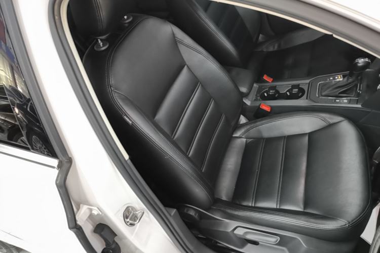 Used Volkswagen Lamando 2019 230TSI DSG Fashion Edition China V Standard Right Front Seat