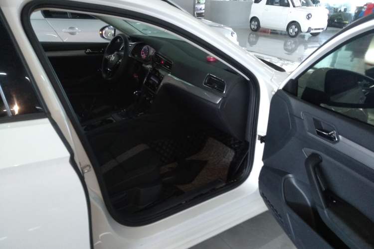 Used Volkswagen Lamando 2019 230TSI DSG Fashion Edition China VI Right Front Seat