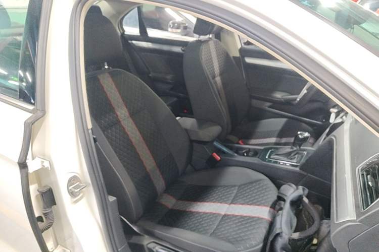 Used Volkswagen Lamando 2019 230TSI DSG Vision Edition China VI Standard Right Front Seat
