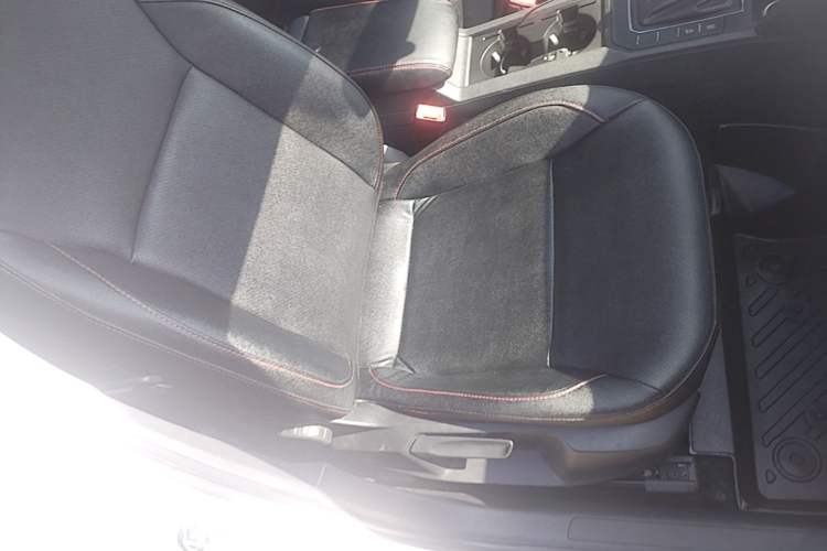Used Volkswagen Lamando 2019 230TSI DSG Fashion Edition China V Standard Right Front Seat