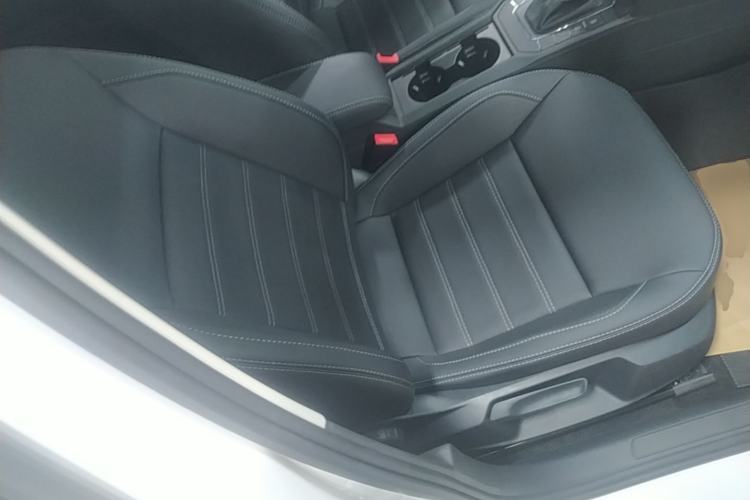 Used Volkswagen Lamando 2019 230TSI DSG Fashion Edition China VI Right Front Seat