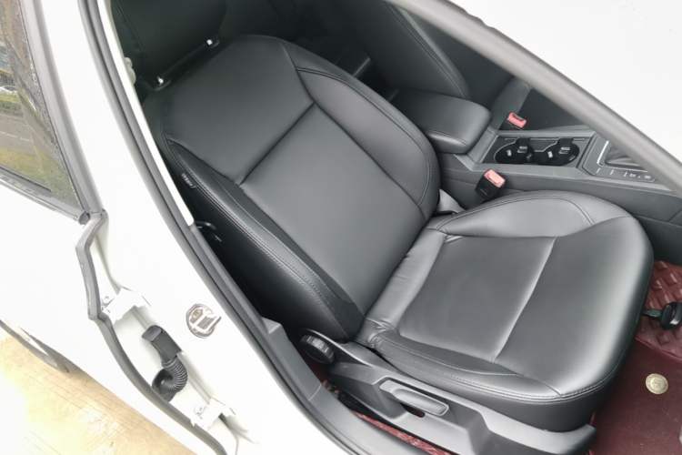 Used Volkswagen Lamando 2019 230TSI DSG Fashion Edition China VI Right Front Seat