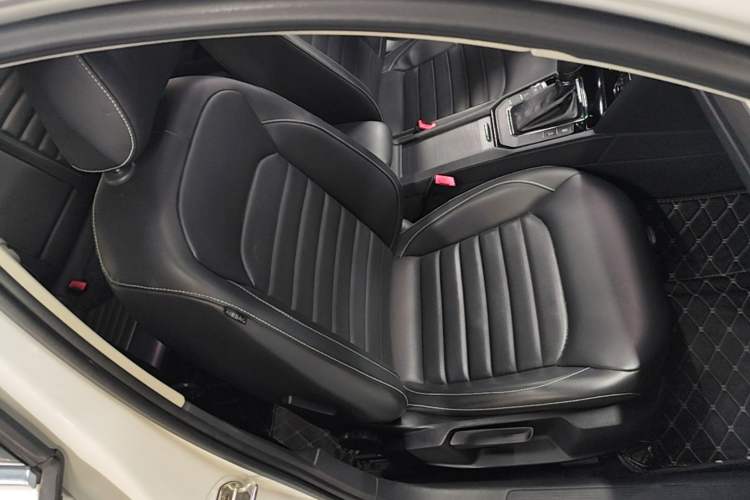 Used Volkswagen Lamando 2019 280TSI DSG Comfort Edition China V Standard Right Front Seat