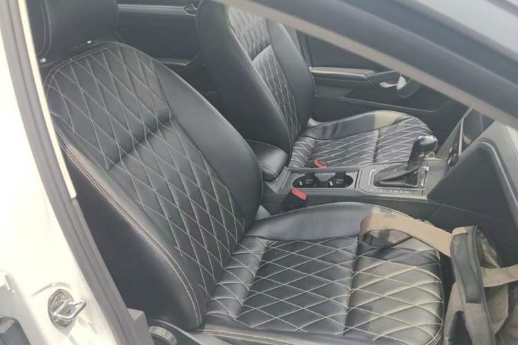 Used Volkswagen Lamando 2019 230TSI DSG Fashion Edition China V Standard Right Front Seat