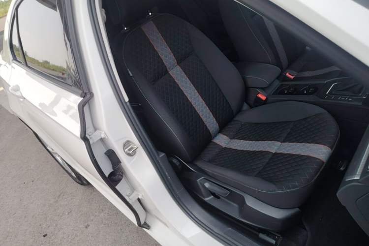 Used Volkswagen Lamando 2019 230TSI DSG Fashion Edition China VI Right Front Seat