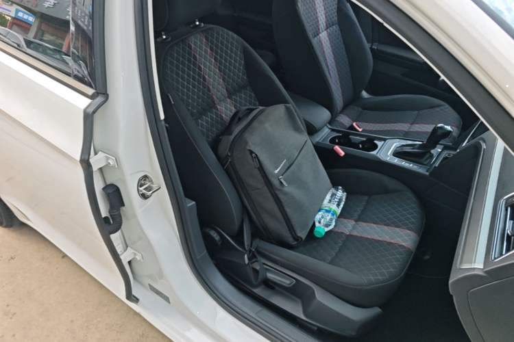 Used Volkswagen Lamando 2019 230TSI DSG Fashion Edition China VI Right Front Seat