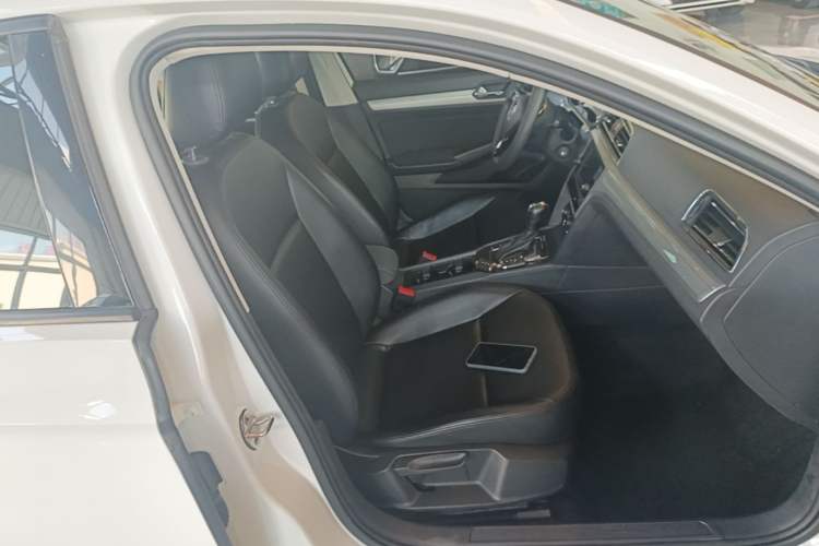 Used Volkswagen Lamando 2019 230TSI DSG Fashion Edition China VI Right Front Seat