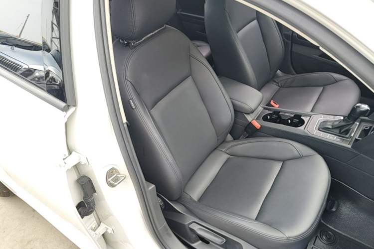 Used Volkswagen Lamando 2019 230TSI DSG Fashion Edition China V Standard Right Front Seat