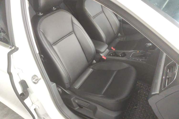 Used Volkswagen Lamando 2019 230TSI DSG Vision Edition China VI Standard Right Front Seat