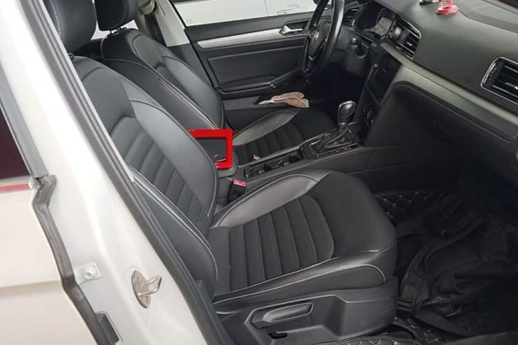Used Volkswagen Lamando 2019 280TSI DSG Comfort Edition China VI standard Right Front Seat