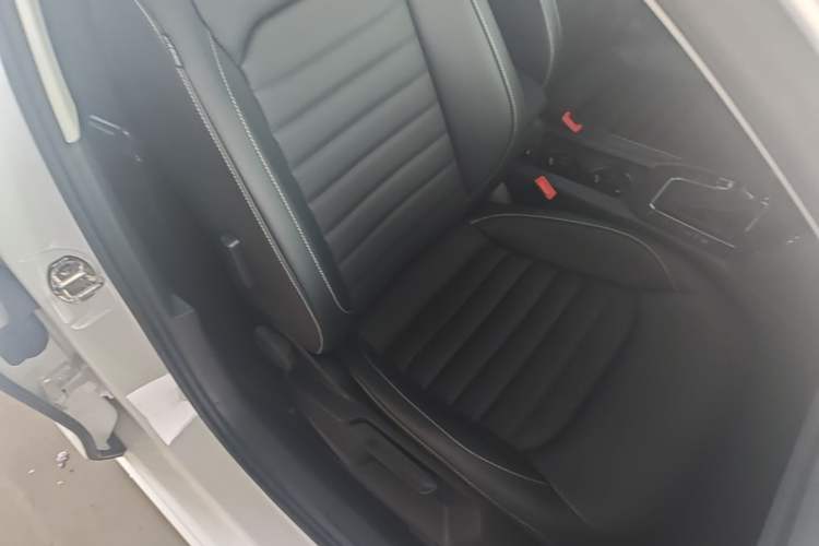 Used Volkswagen Lamando 2019 280TSI DSG Comfort Edition China V Standard Right Front Seat