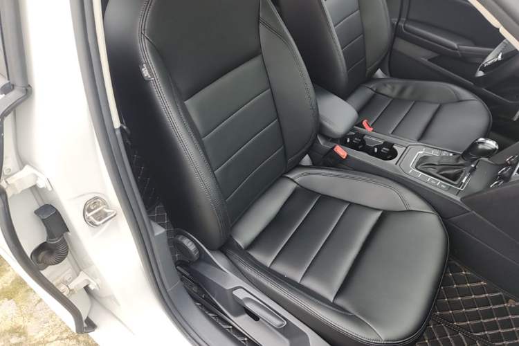 Used Volkswagen Lamando 2019 230TSI DSG Fashion Edition China VI Right Front Seat