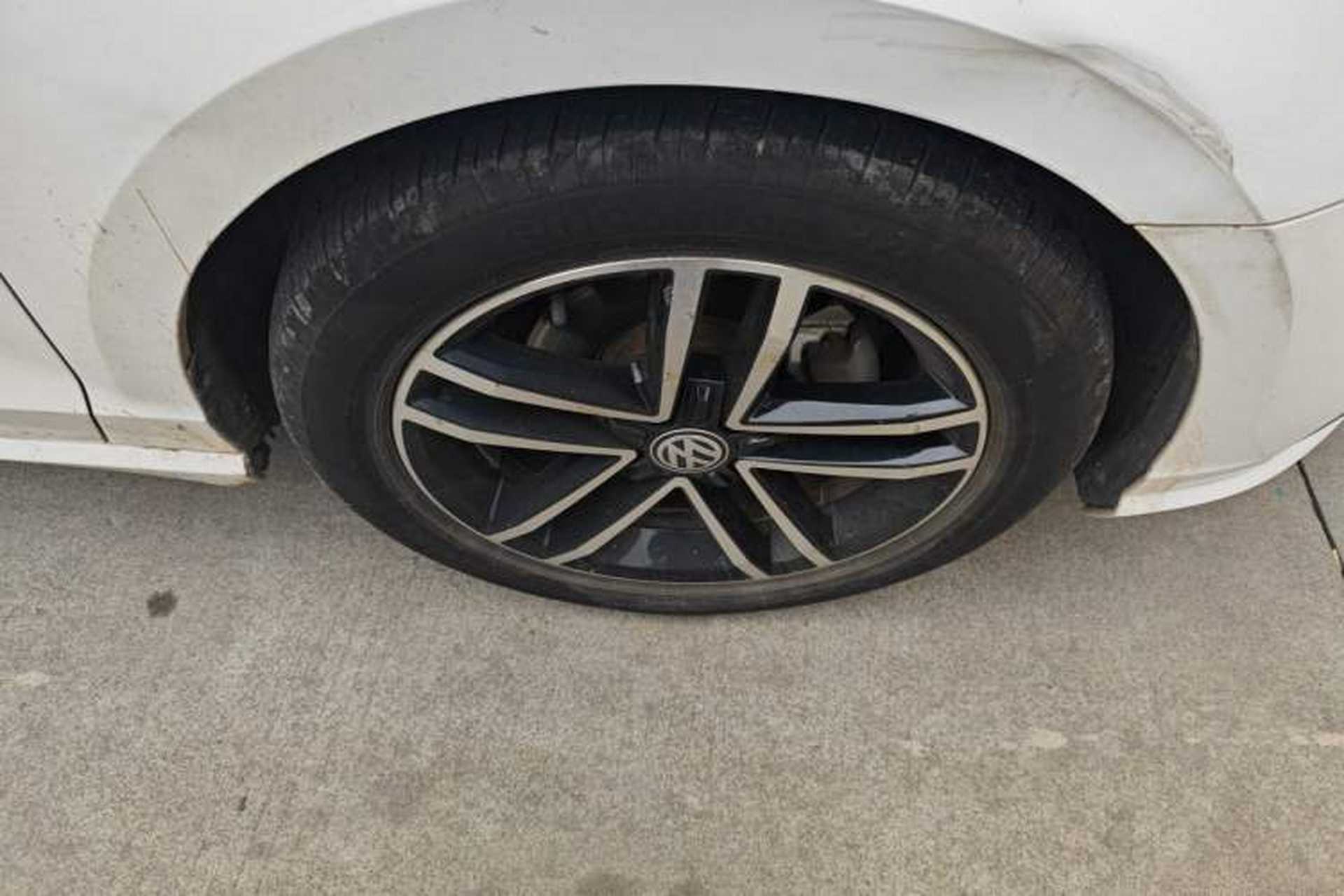 Used Volkswagen Lamando 2019 280TSI DSG Comfort Edition China VI standard Right Front Wheel Hub