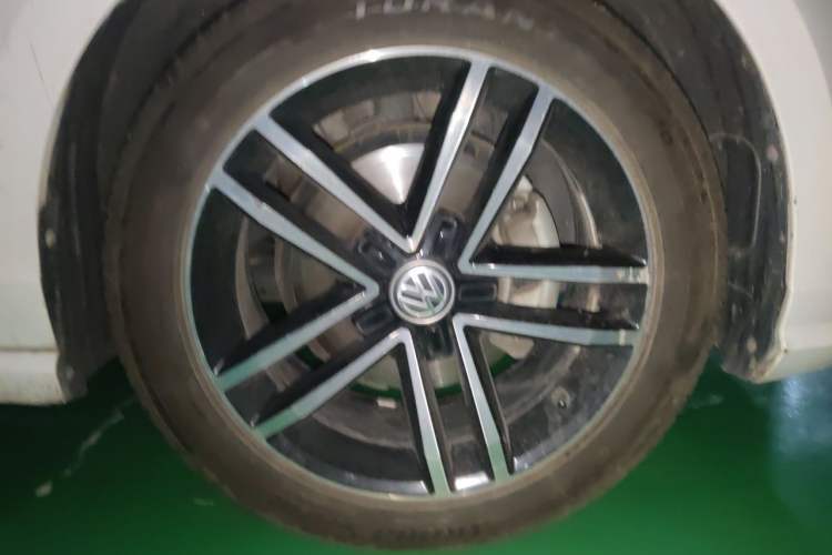 Used Volkswagen Lamando 2019 280TSI DSG Comfort Edition China V Standard Right Front Wheel Hub