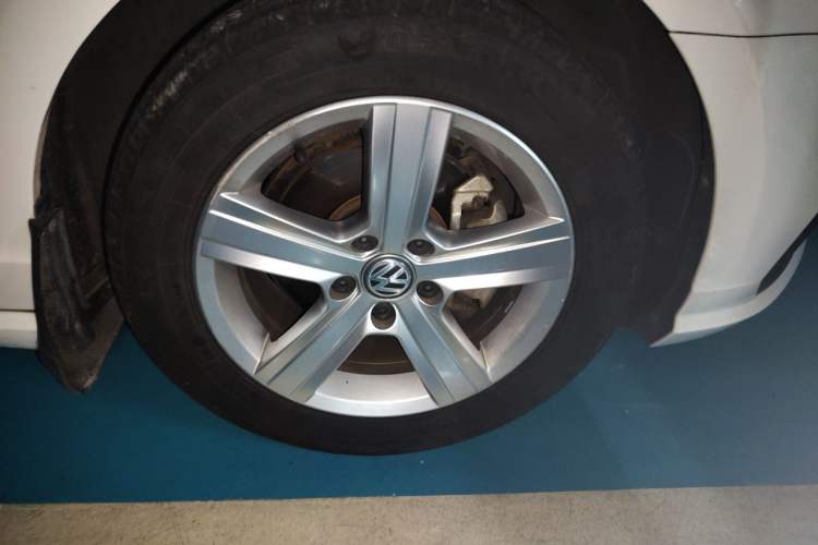 Used Volkswagen Lamando 2019 230TSI DSG Fashion Edition China V Standard Right Front Wheel Hub
