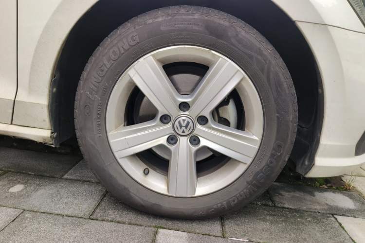Used Volkswagen Lamando 2019 230TSI DSG Vision Edition China VI Standard Right Front Wheel Hub