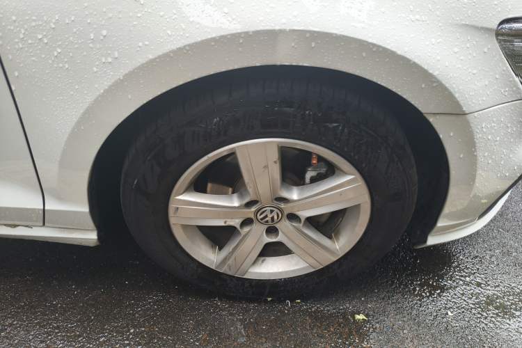 Used Volkswagen Lamando 2019 230TSI DSG Fashion Edition China VI Right Front Wheel Hub
