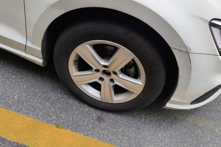 Used Volkswagen Lamando 2019 230TSI DSG Fashion Edition China VI Right Front Wheel Hub