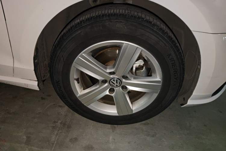 Used Volkswagen Lamando 2019 230TSI Manual Trend Edition China VI Standard Right Front Wheel Hub