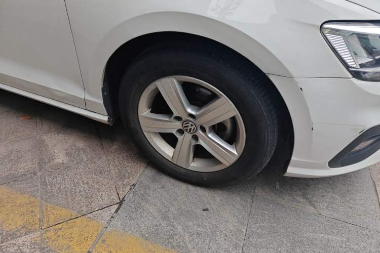 Used Volkswagen Lamando 2019 230TSI DSG Fashion Edition China V Standard Right Front Wheel Hub