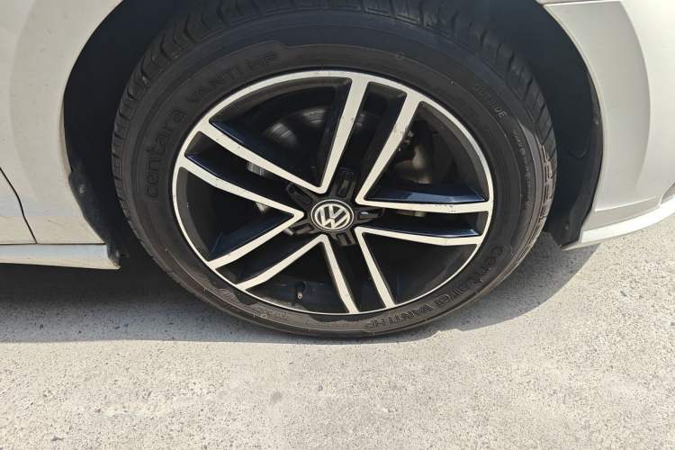 Used Volkswagen Lamando 2019 280TSI DSG Comfort Edition China V Standard Right Front Wheel Hub