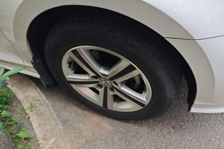 Used Volkswagen Lamando 2019 230TSI DSG Fashion Edition China V Standard Right Front Wheel Hub