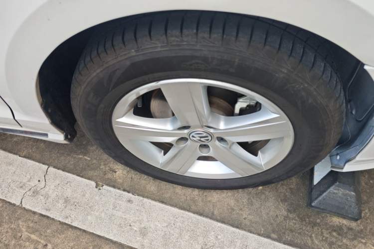Used Volkswagen Lamando 2019 230TSI DSG Fashion Edition China V Standard Right Front Wheel Hub