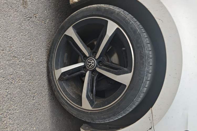 Used Volkswagen Lamando 2019 230TSI DSG Fashion Edition China VI Right Front Wheel Hub