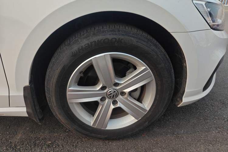 Used Volkswagen Lamando 2019 230TSI DSG Vision Edition China VI Standard Right Front Wheel Hub