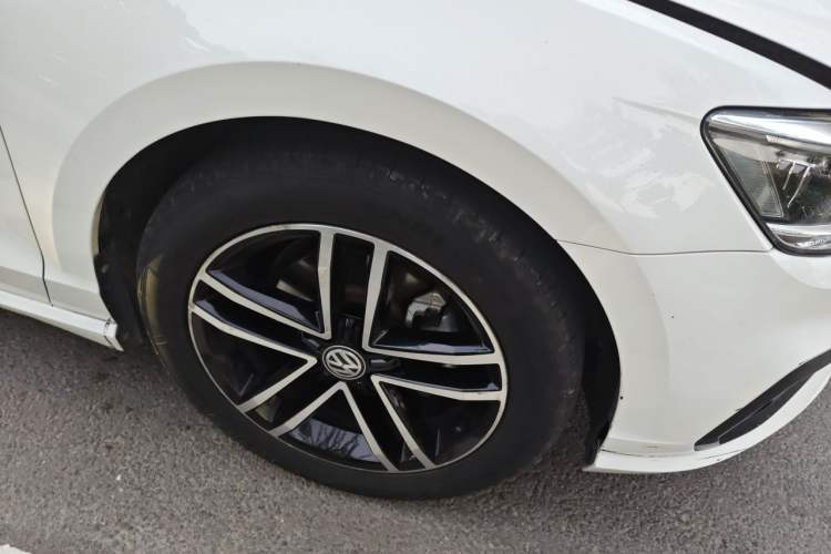Used Volkswagen Lamando 2019 280TSI DSG Comfort Edition China V Standard Right Front Wheel Hub
