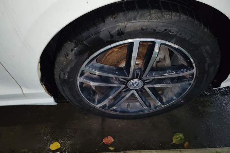 Used Volkswagen Lamando 2019 280TSI DSG Comfort Edition China VI standard Right Front Wheel Hub