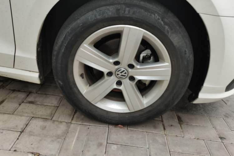 Used Volkswagen Lamando 2019 230TSI DSG Fashion Edition China V Standard Right Front Wheel Hub