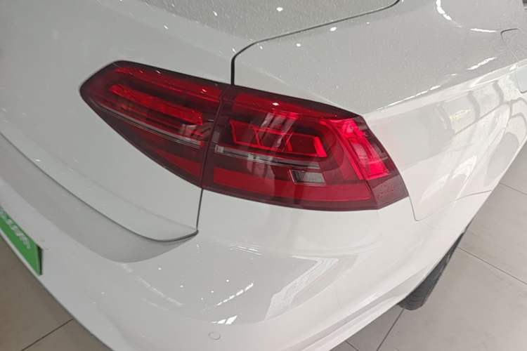 Used Volkswagen Lamando 2019 280TSI DSG Comfort Edition China VI standard Right Rear Taillight