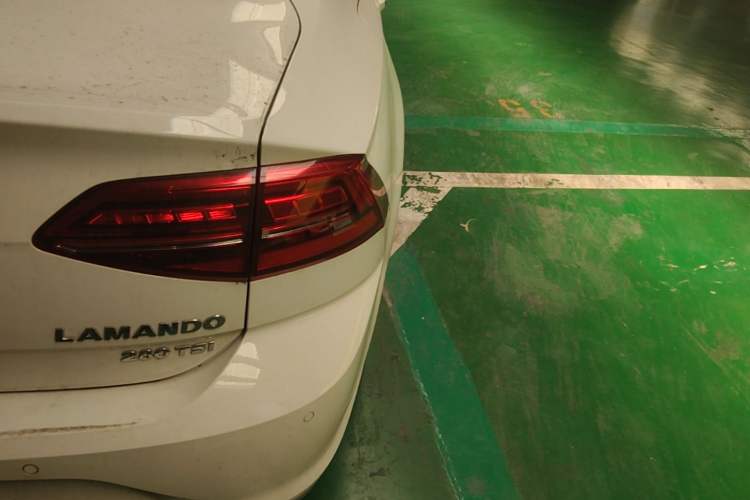 Used Volkswagen Lamando 2019 280TSI DSG Comfort Edition China VI standard Right Rear Taillight