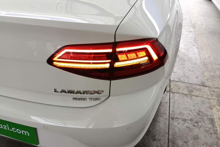 Used Volkswagen Lamando 2019 230TSI DSG Fashion Edition China VI Right Rear Taillight
