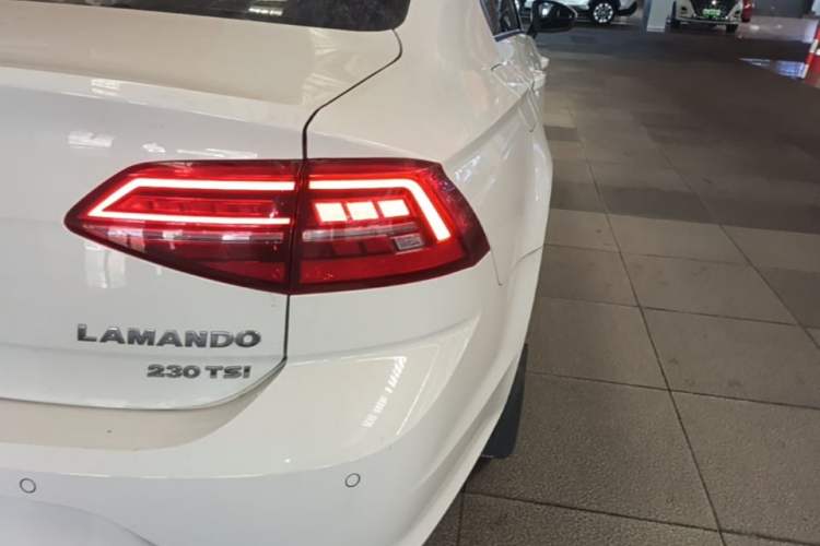 Used Volkswagen Lamando 2019 230TSI DSG Fashion Edition China VI Right Rear Taillight