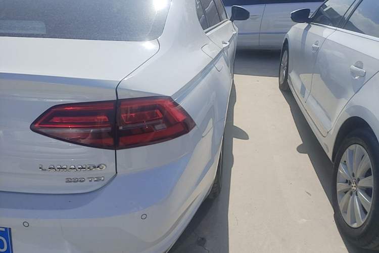 Used Volkswagen Lamando 2019 230TSI DSG Fashion Edition China V Standard Right Rear Taillight