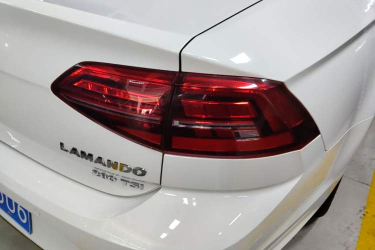Used Volkswagen Lamando 2019 280TSI DSG Comfort Edition China V Standard Right Rear Taillight