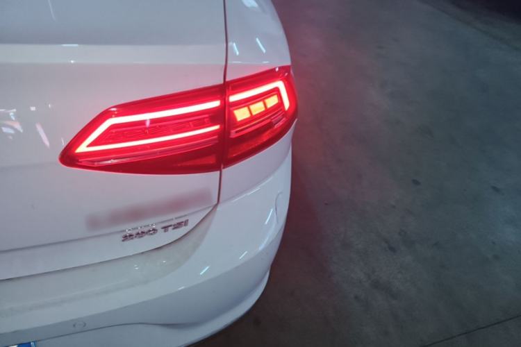 Used Volkswagen Lamando 2019 230TSI DSG Fashion Edition China VI Right Rear Taillight