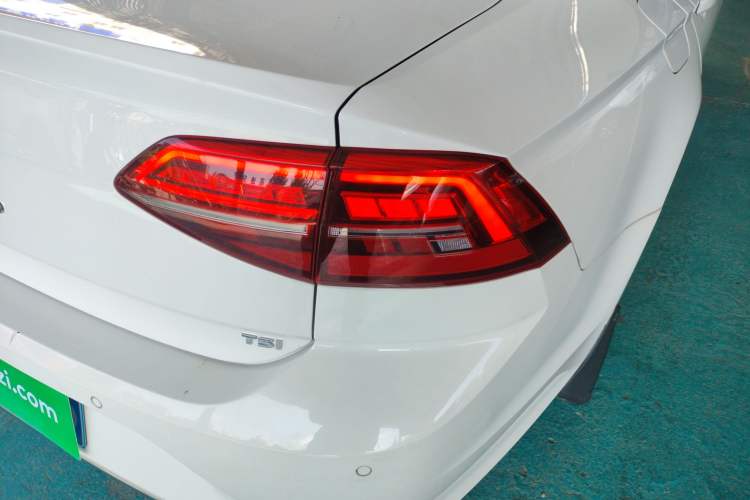 Used Volkswagen Lamando 2019 230TSI DSG Fashion Edition China VI Right Rear Taillight