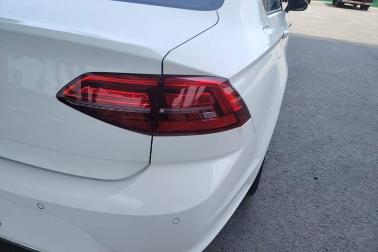 Used Volkswagen Lamando 2019 230TSI DSG Fashion Edition China VI Right Rear Taillight