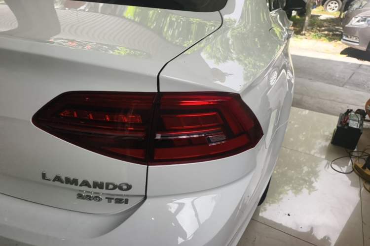 Used Volkswagen Lamando 2019 280TSI DSG Comfort Edition China VI standard Right Rear Taillight