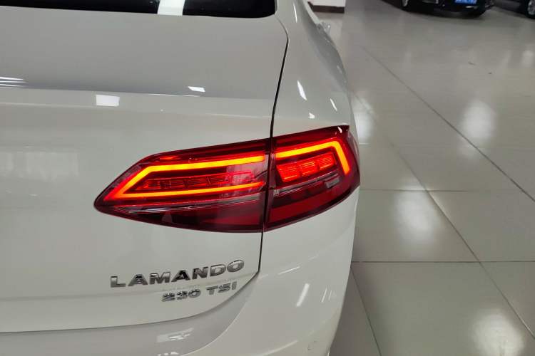 Used Volkswagen Lamando 2019 230TSI DSG Fashion Edition China VI Right Rear Taillight