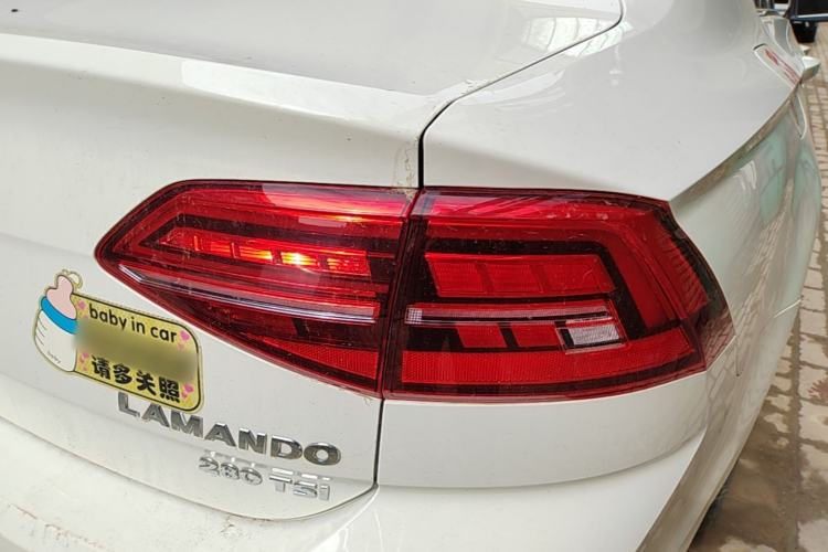 Used Volkswagen Lamando 2019 280TSI DSG Comfort Edition China VI standard Right Rear Taillight
