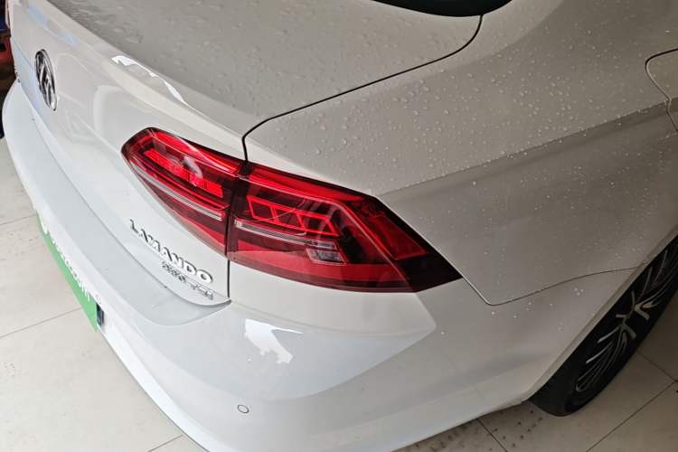 Used Volkswagen Lamando 2019 280TSI DSG Luxury Edition China VI Standard Right Rear Taillight